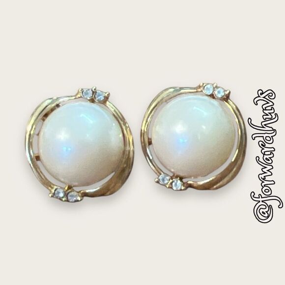 Vintage Faux Pearl Clip On Earrings With Rhinestone - Picture 1 of 8